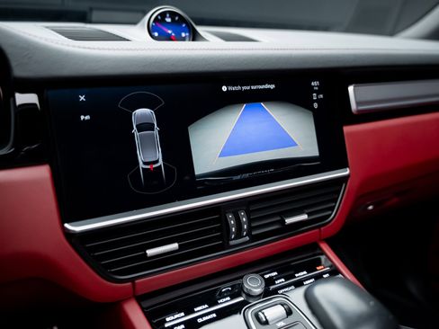 Used 2023 Porsche Cayenne S image 51