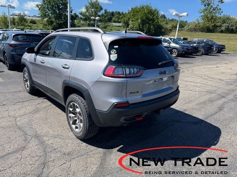 Used 2020 Jeep Cherokee Trailhawk w/ Cold Weather Group AWD/4WD image 2