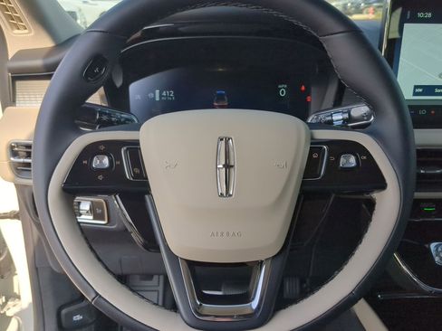 New 2026 Lincoln Corsair Premiere FWD image 13