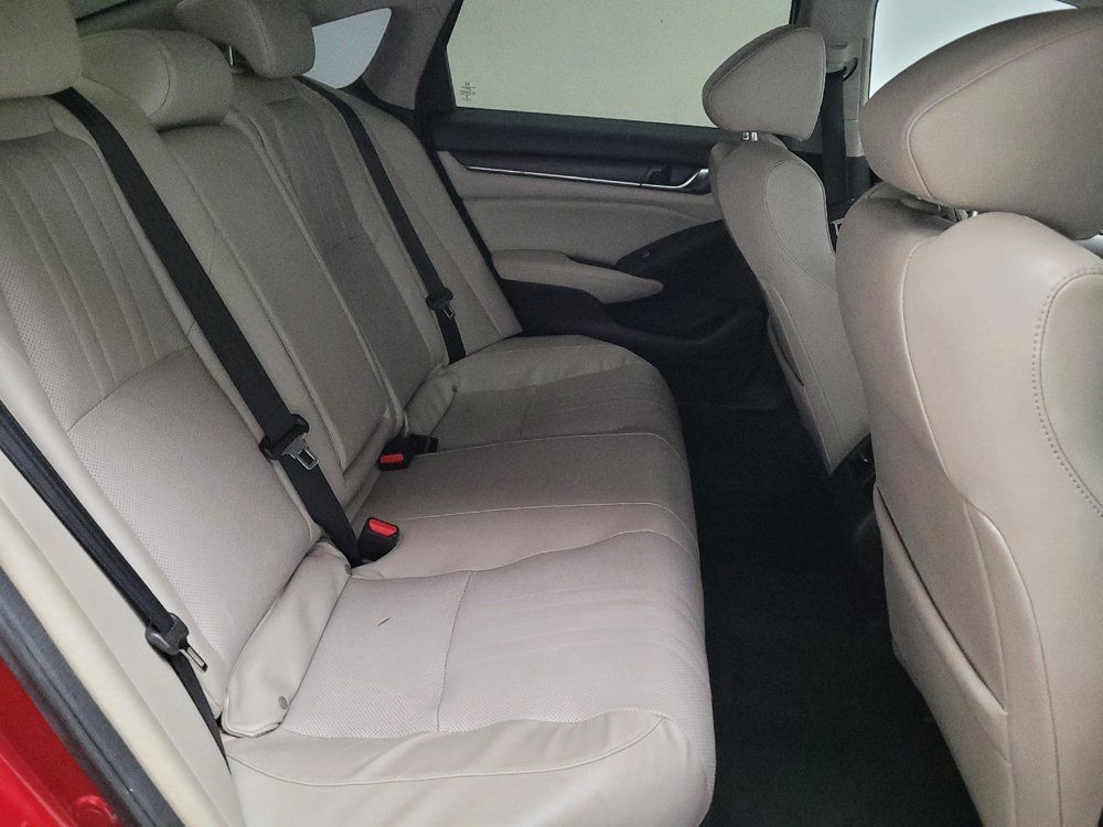 Used 2018 Honda Accord Touring image 19