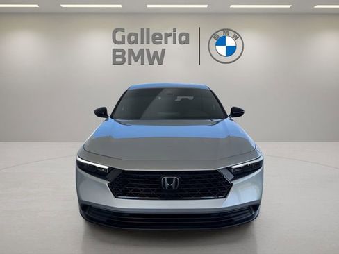 Used 2025 Honda Accord Sport image 3