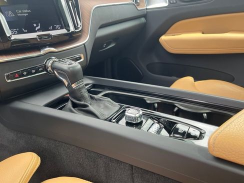 Used 2019 Volvo XC60 T5 Inscription w/ Protection Package Premier AWD/4WD image 13