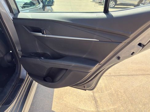 Used 2025 Toyota Camry SE FWD image 29