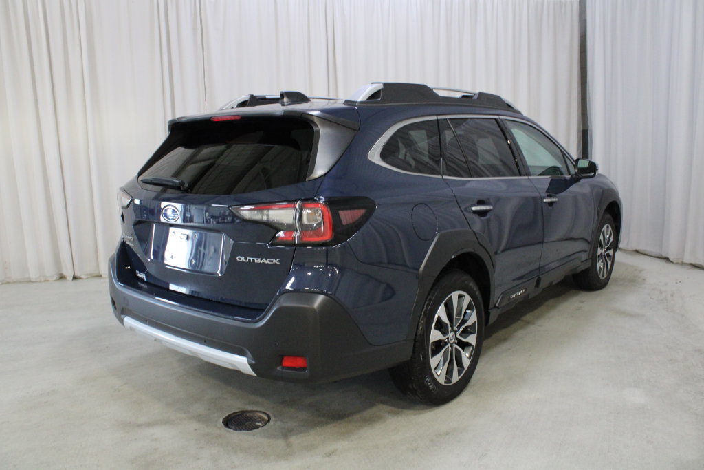 Used 2024 Subaru Outback Touring XT AWD/4WD image 27