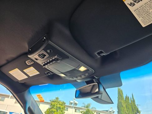 Used 2018 Ford F150 Raptor w/ Equipment Group 802A Luxury image 17