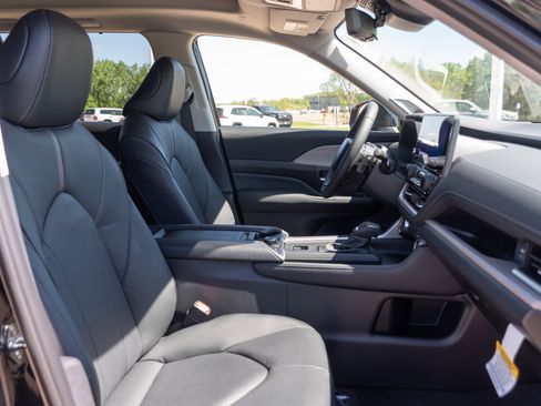 New 2026 Toyota Grand Highlander AWD image 27