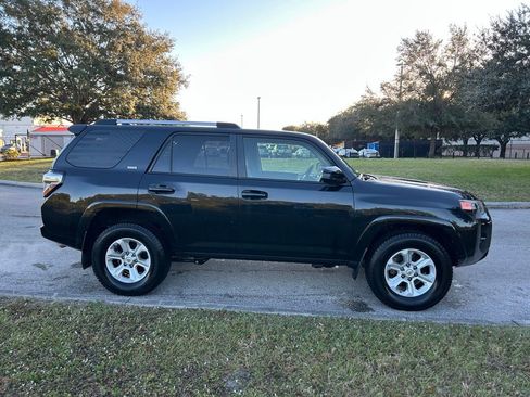 Used 2021 Toyota 4Runner SR5 image 6