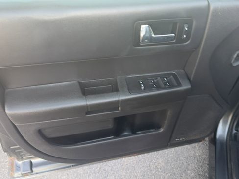 Used 2016 Ford Flex SE image 10