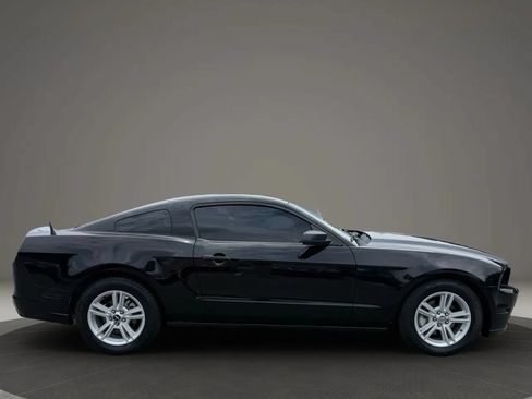 Used 2014 Ford Mustang Coupe RWD image 6