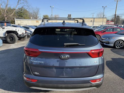 Used 2018 Kia Sportage EX w/ EX Sport Appearance Package image 4