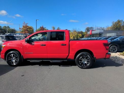 Used 2024 Nissan Titan SV w/ Accessory Utility Package image 7
