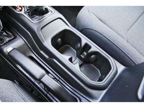 Used 2025 Jeep Wrangler Unlimited Sport AWD/4WD image 29