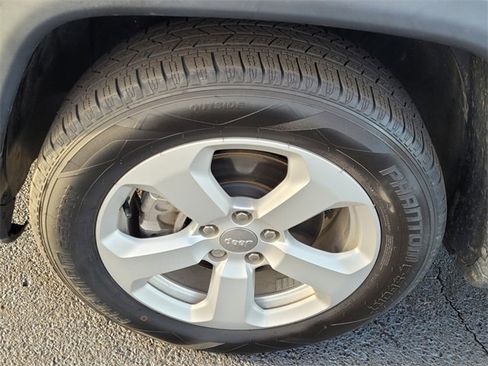 Used 2021 Jeep Compass Latitude w/ Sun and Sound Group image 13