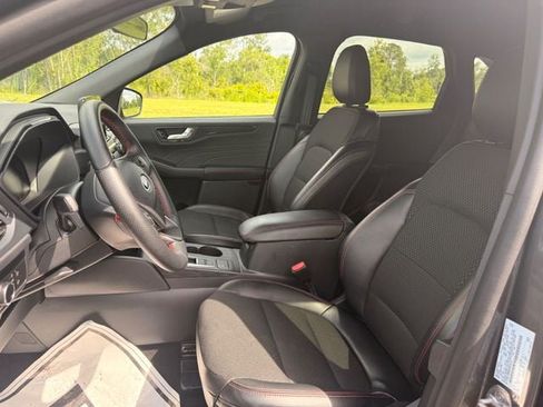 Used 2025 Ford Escape ST-Line AWD/4WD image 6