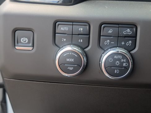 Used 2025 GMC Sierra 2500 Denali AWD/4WD image 26