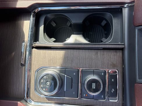 Used 2022 Ford Expedition Limited image 20