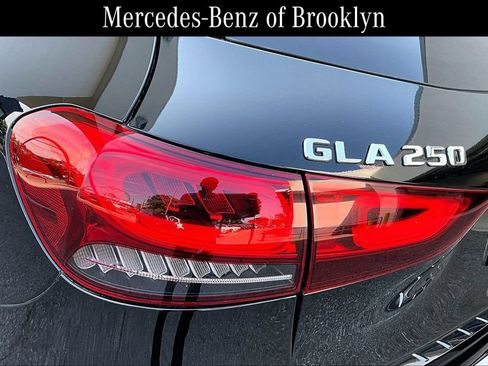 Certified 2023 Mercedes-Benz GLA 250 4MATIC image 28