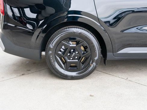 New 2026 Kia Carnival image 32