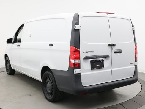 Used 2018 Mercedes-Benz Metris image 4