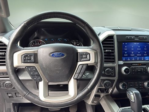 Used 2019 Ford F150 Lariat w/ Equipment Group 502A Luxury AWD/4WD image 24