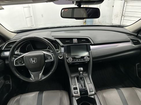 Used 2017 Honda Civic Touring image 19