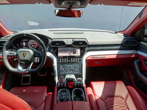 Used 2020 Lamborghini Urus AWD/4WD image 47