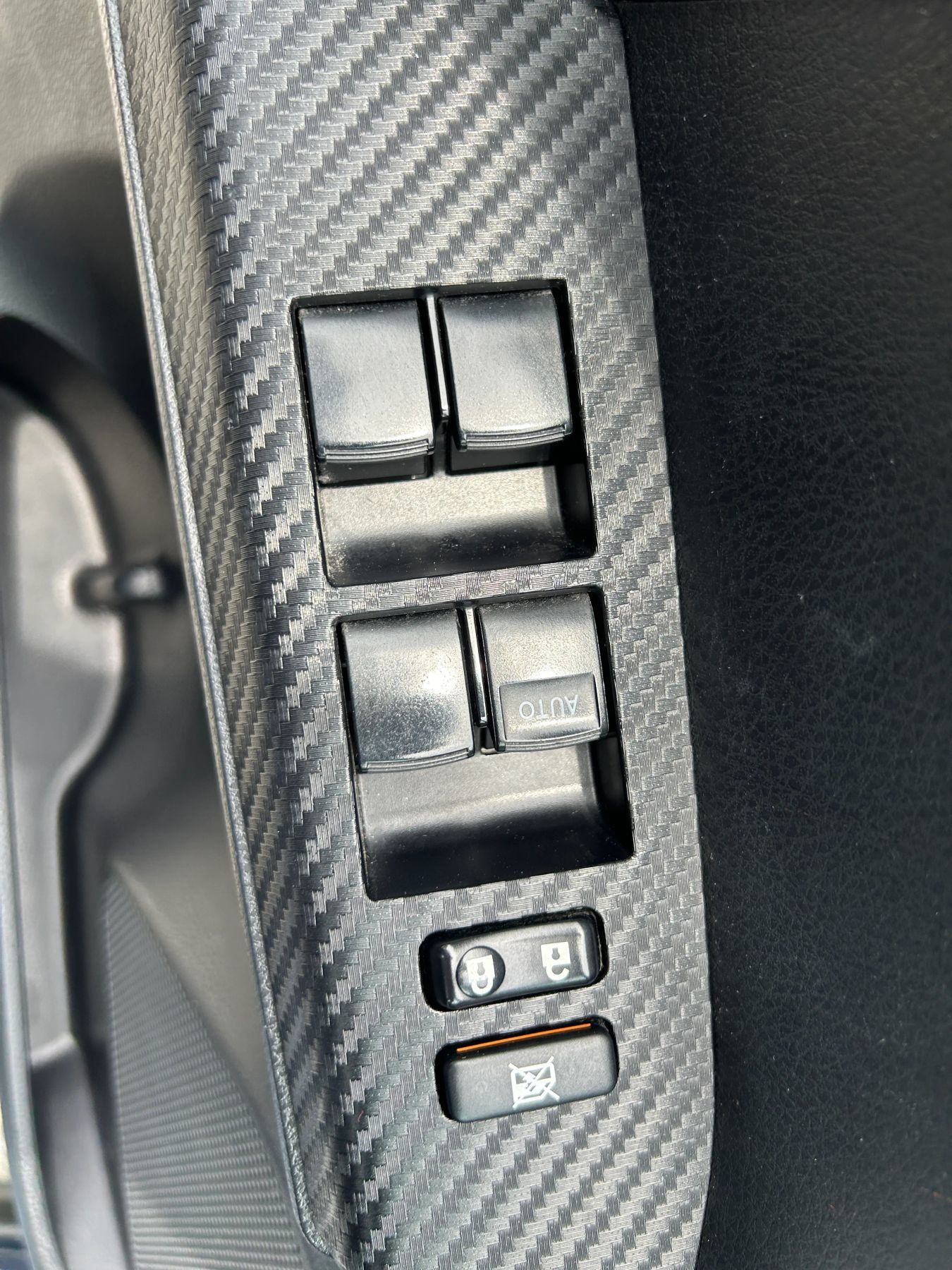 Used 2013 Toyota RAV4 XLE AWD/4WD image 18