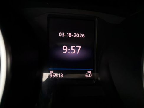 Used 2020 Volkswagen Tiguan SE image 17