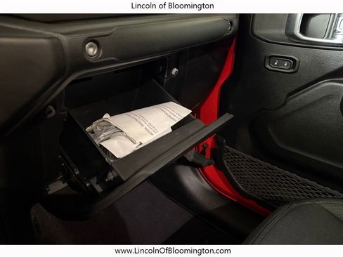 Used 2021 Jeep Gladiator Willys image 26