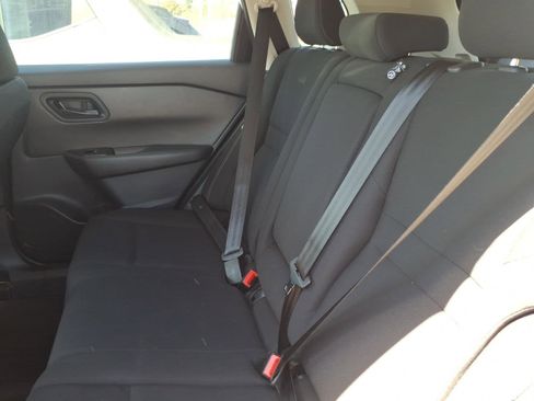 Used 2024 Nissan Rogue S AWD/4WD image 8