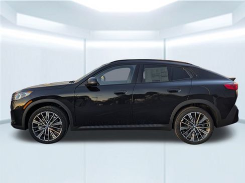 New 2026 BMW X2 xDrive28i AWD/4WD image 2