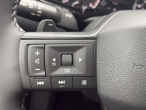 New 2026 Nissan Pathfinder SV image 25