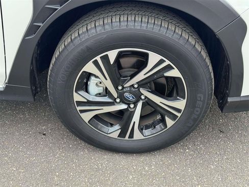 Used 2024 Subaru Crosstrek 2.0i Premium w/ Popular Package #3 image 9