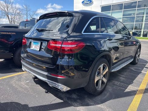 Used 2017 Mercedes-Benz GLC 300 4MATIC image 3