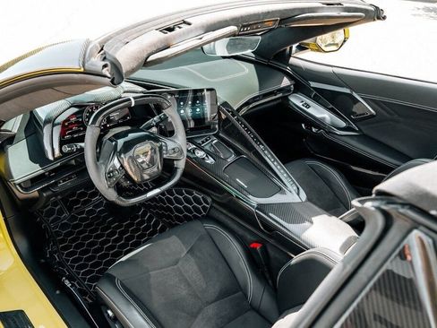 Used 2024 Chevrolet Corvette Z06 RWD image 40