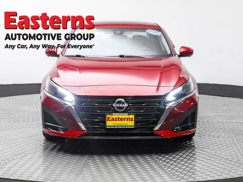 Used 2023 Nissan Altima 2.5 SL FWD image 2