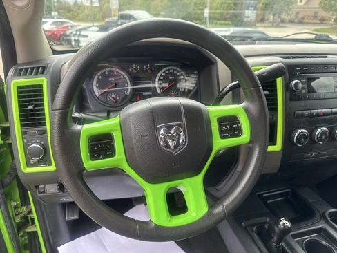 Used 2012 RAM 2500 ST w/ Chrome Appearance Group image 16