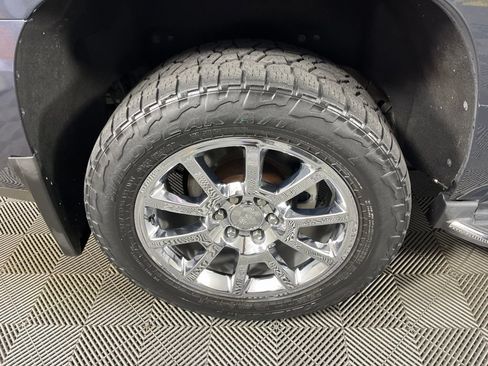 Used 2019 GMC Yukon Denali AWD/4WD image 15