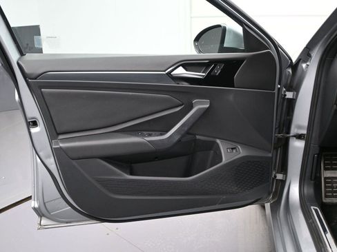 Used 2019 Volkswagen Jetta GLI image 6