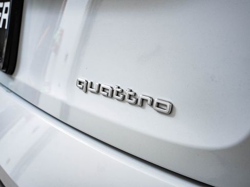 Used 2021 Audi e-tron Premium w/ Convenience Plus Package image 20