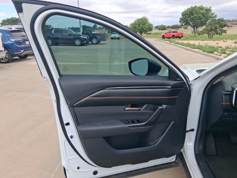 Used 2025 MAZDA CX-50 2.5 Hybrid w/ Weather Package AWD/4WD image 13