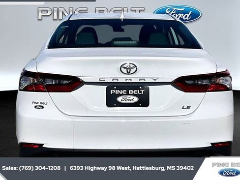 Used 2024 Toyota Camry LE image 4