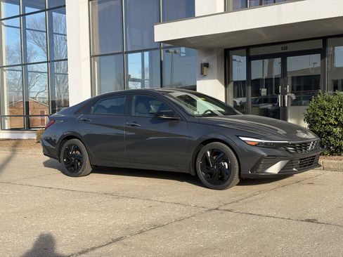 New 2026 Hyundai Elantra Sport FWD image 2