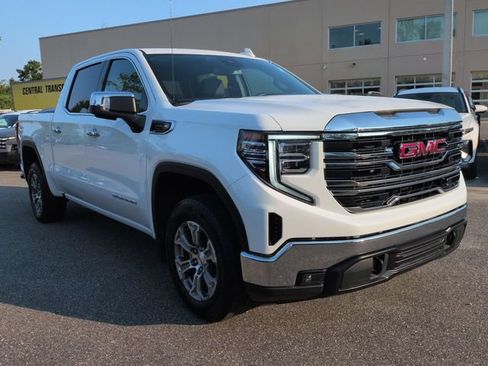 Used 2025 GMC Sierra 1500 SLT RWD image 3