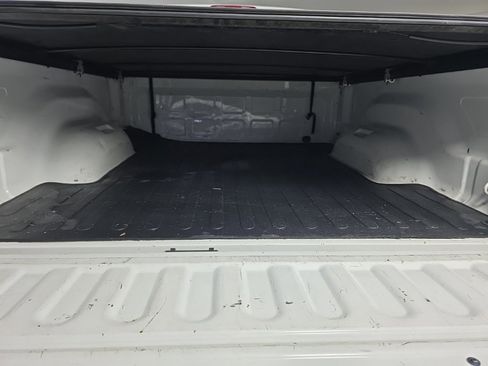 Used 2017 RAM 2500 Tradesman w/ Chrome Appearance Group image 33