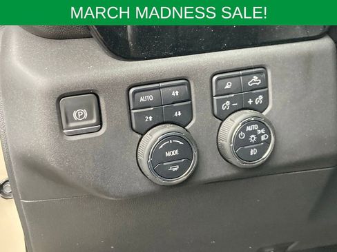 Used 2022 Chevrolet Silverado 1500 LT Trail Boss w/ LT Trail Boss Premium Package image 19