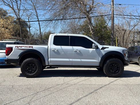 Used 2025 Ford F150 Raptor image 9