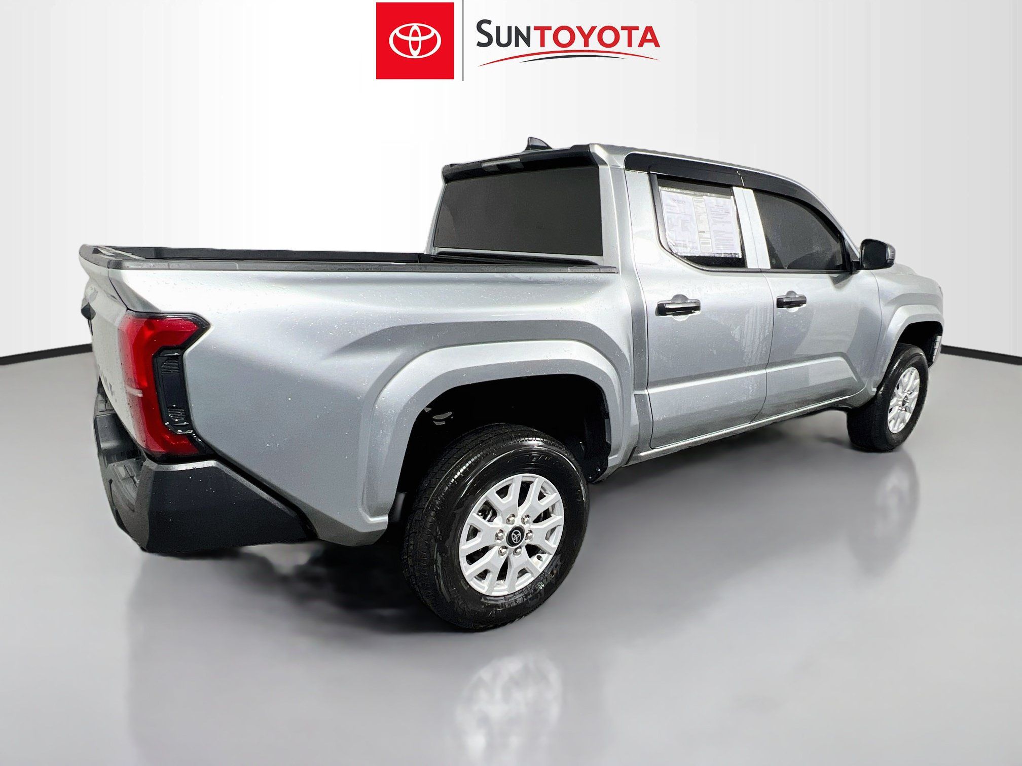 Used 2024 Toyota Tacoma SR AWD/4WD image 1