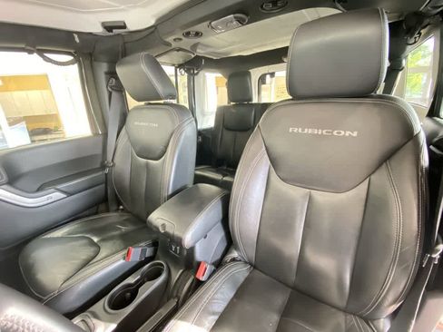 Used 2016 Jeep Wrangler Unlimited Rubicon AWD/4WD image 13