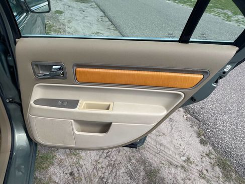 Used 2008 Lincoln MKZ image 18